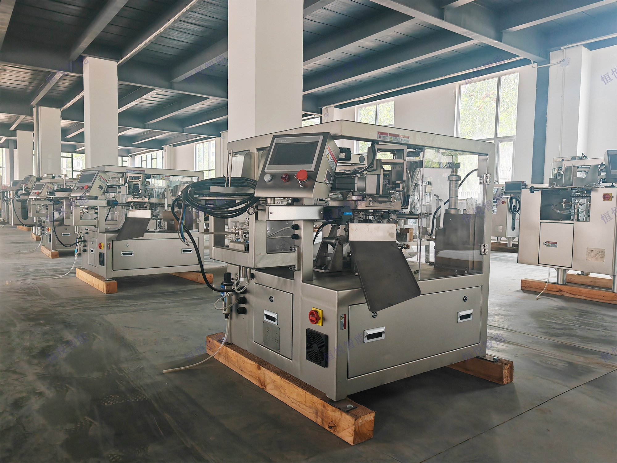 小型给袋式包装机高效包装